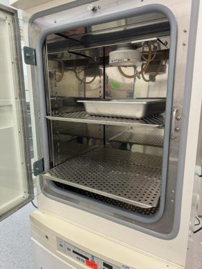 Thermo Electron Steri-Cycle CO2 Incubator for Cell Culture Applications-cover