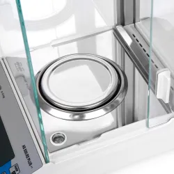 Radwag AS 110.R2 PLUS Analytical Balance, 10 of 11