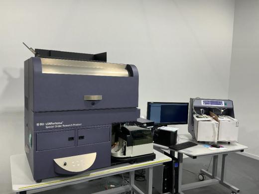 BD LSRFortessa Advanced Multiparameter Flow Cytometer with Multiple Laser Configurations-cover