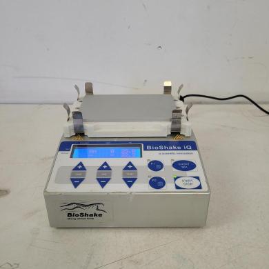 Q Instruments BioShake iQ Temperature-Controlled Microplate Shaker for Precise Mixing-cover