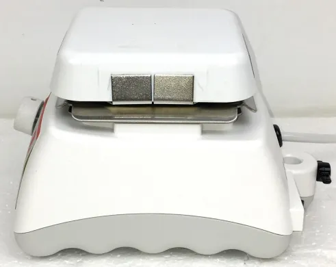 Ohaus HSMNHP4CAL Mini Hot Plate with 4" x 4" Ceramic Top