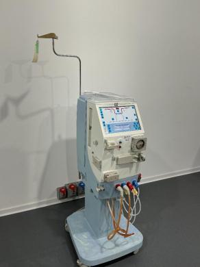 Gambro AK-96 Hemodialysis Machine with Integrated Blood Pump and Fluid Management-cover