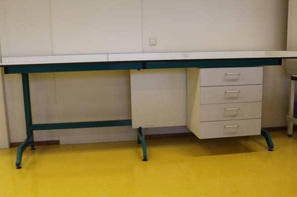 Drefa Laboratory Tables with C-shaped Steel Frame and Modular Options
