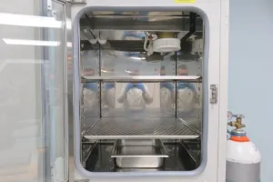 Thermo Scientific Forma Series II 3110 Water-Jacketed Double-Stacked CO2 Incubator, 6 of 18