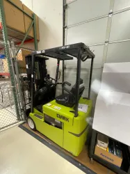 Clark TMG15 Electric Forklift with Three-Stage Mast for Indoor Material Handling, 5 of 8