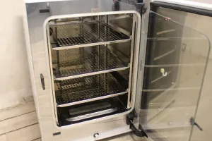 Thermo Scientific Heracell VIOS 160i CO2 Incubator with Precise Temperature and Humidity Control, 3 of 4