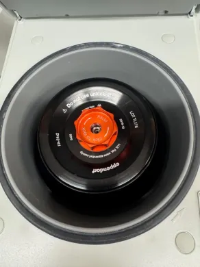 Eppendorf 5425 Centrifuge