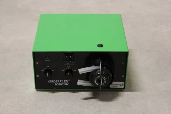 Verderflex AU VL Peristaltic Pump with Variable Flow and Manual Control