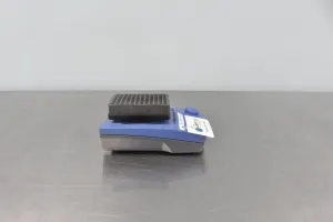 IKA MS3 Microplate Vortexer with Variable Speed and 5 mm Orbit, 2 of 9