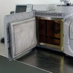 Bruker 450/320 GCMS System, 6 of 22