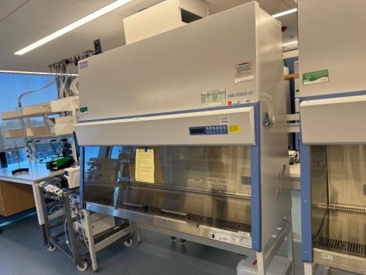 Thermo 1300 Series A2 6' BioSafety Cabinet-cover