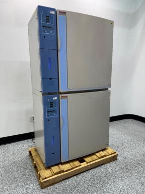 Thermo Fisher Scientific Forma Steri-Cult CO2 Double Stack Incubator Model 3310-cover