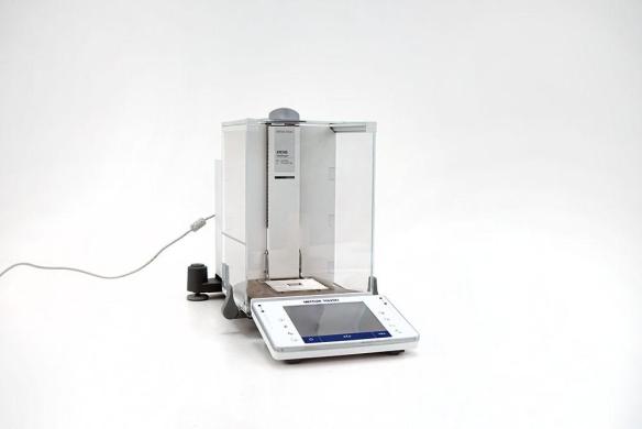 Mettler Toledo XPE105 DR Delta Range Analytical Balance 41/120 g, 0.01/0.1 mg-cover