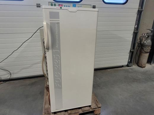 VELP FOC 250I Refrigerated Thermostat Incubator / Drying Oven-cover