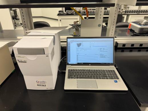 Agilent 2100 Bioanalyzer Microfluidics Platform for DNA, RNA, and Protein Analysis-cover