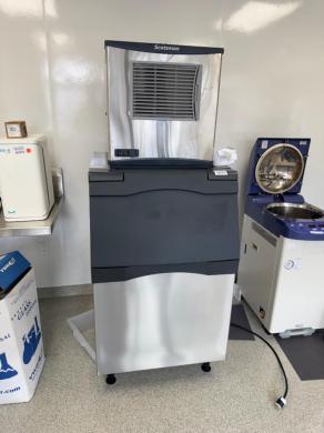 Scotsman B530S Commercial Stainless Steel Ice Maker with Front Ventilation-cover