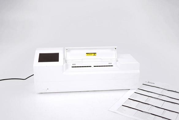 Axxin T16-ISO 16-Well Isothermal Molecular Diagnostics System with 3-Channel Fluorescence Detection-cover