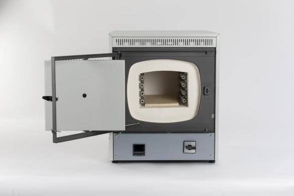 Snol 6.7/1300 LSM21 Ashing Muffle Furnace with PID Controller and Fan-Assisted Chimney-cover