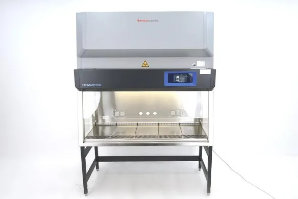 Thermo HERAsafe 2030i 1.5 m Safety Cabinet, Year 2020