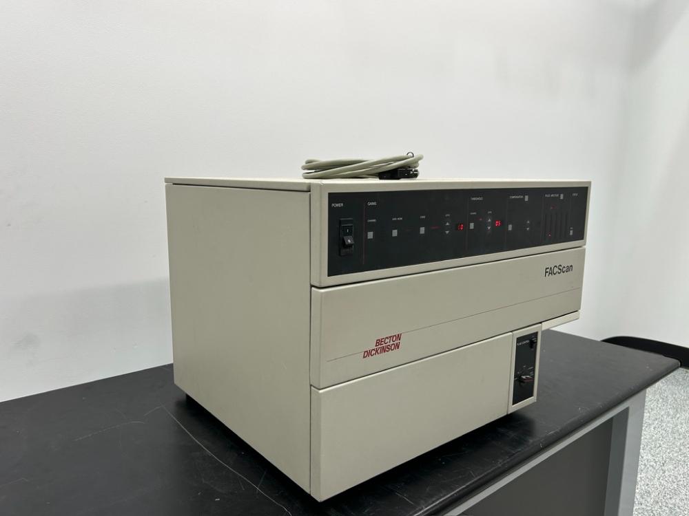 Becton Dickinson FACScan Flow Cytometer System for Cell Analysis
