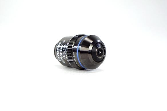 Olympus UPlanSApo 40x/0.95 UIS2 Microscope Objective-cover