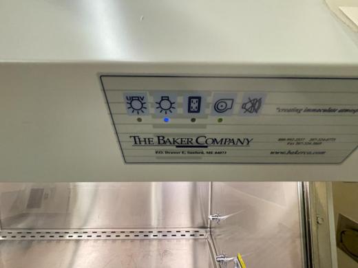 Baker SterilGARD III Advance SG 403 Class II Type A2 Biological Safety Cabinet-cover