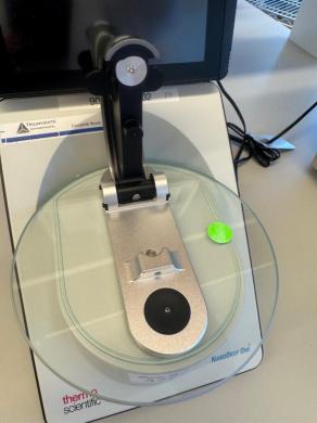 Thermo NanoDrop One UV/Vis Spectrophotometer-cover