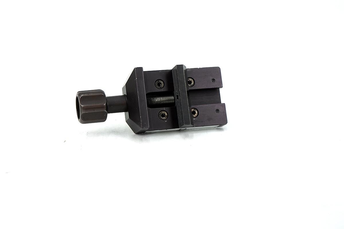 Epredia Universal Sample Holder for HM355 and HM355S Microtomes