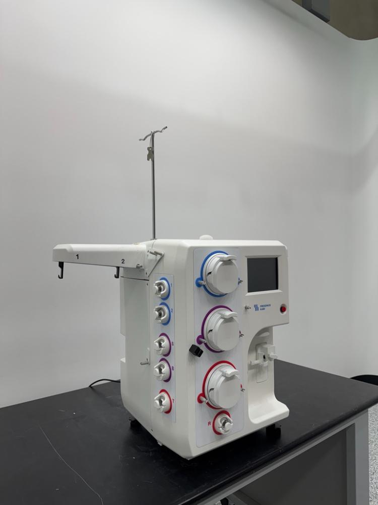 Fresenius Kabi LOVO Automated Cell Processing System with Integrated Fluid Management