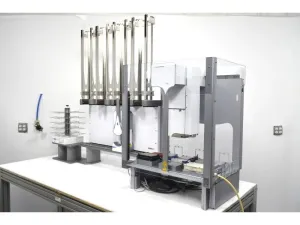 Agilent Bravo Automated Liquid Handling Platform with BenchCel Microplate Handler and Labware MiniHub, 10 of 12