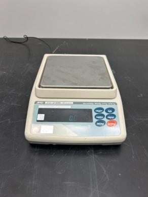 A&D Weighing EK-1200i Everest Compact Analytical Balance with Digital Display-cover