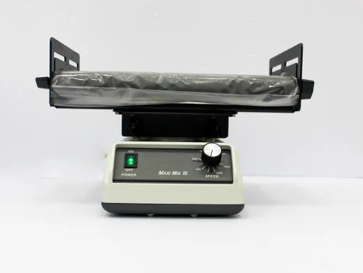 Thermo Scientific Maxi Mix III Vortex Mixer/Shaker M65825 100-2200 RPM