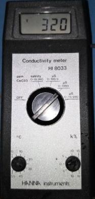 Hanna HI 8033 Portable Conductivity Meter with Temperature Compensation-cover