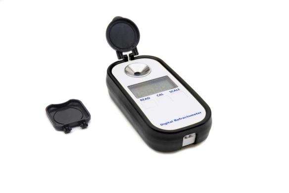Digital Refractometer for Urine, Serum Protein, and Refractive Index Measurement-cover