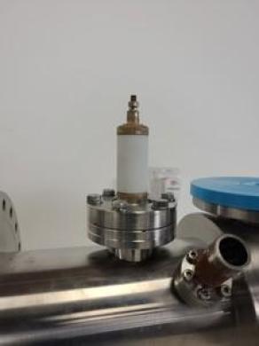 VG Scientific Wien Mass Filter for Ion Beam Filtering UHV Lab-cover