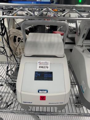 Eppendorf Mastercycler X50i PCR Thermal Cycler with 96-Well Peltier Block-cover