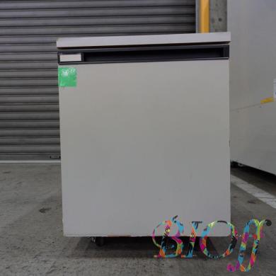 5878 Laboratory Side Wagon with Single Sliding Door and Shelf, Casters-cover