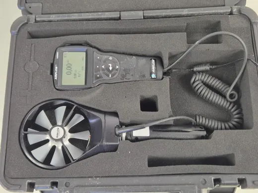 TSI Airflow LCA501 Digital Vane Anemometer with Reversible 100mm Head in Carry Case