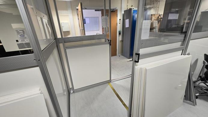 Monmouth Scientific Aluminium Modular Cleanroom 6m x 4m, 3 x CAM2250 Filter Lab-cover