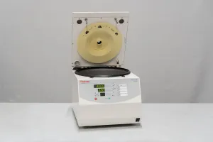 Thermo IEC CL30 Benchtop Centrifuge, 2 of 7