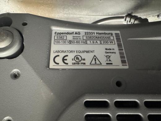 Eppendorf ThermoMixer C Tube Mixer-cover