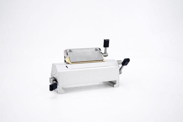Epredia Microm 705830 Disposable Blade Carrier for HM325, 355S, and 340E Microtomes-cover