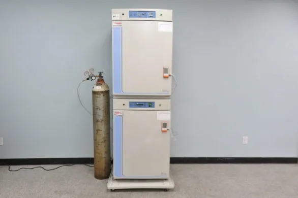 Thermo Fisher Scientific Steri Cycle 370 CO2 Direct Heat Incubator with HEPA Filtration and Built-in Sterilization