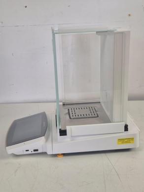 Sartorius MCA225P-2S00-A Cubis II Semi-Micro Analytical Balance-cover