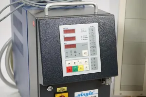 Heraeus B6120 F 70°C Drying Oven with Single STW 150/1-3-10-K5 Heating and Cooling Unit, 6 of 8