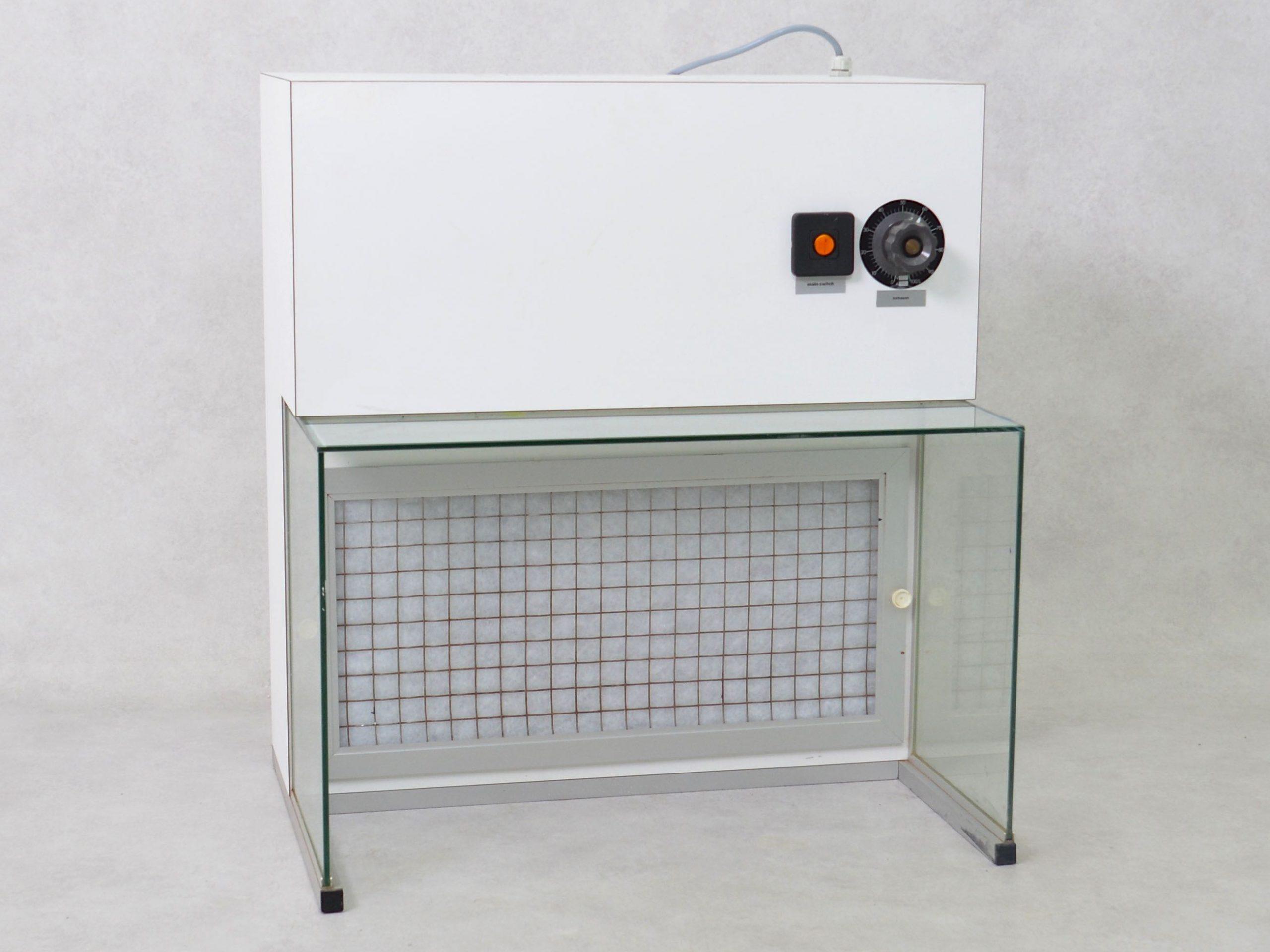 Interflow Dust Extraction Cabinet for Pharmaceutical Powder Handling