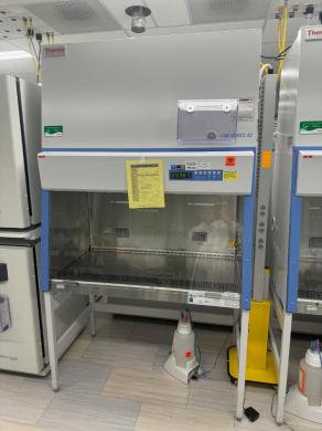 Thermo 1300 Series A2 4' Class II Biosafety Cabinet for Containment and Sterile Work-cover
