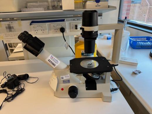 Nikon Eclipse TS100 Inverted microscope-cover