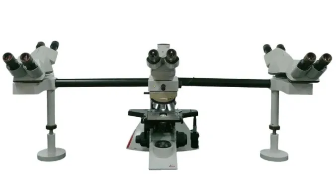 Leica DM2500 Multihead 5-Headed Teaching Microscope System