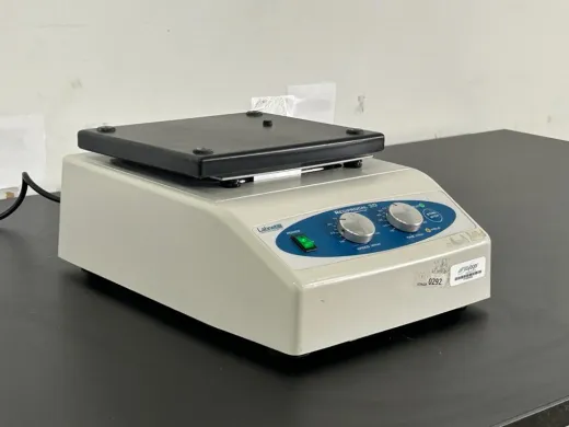 Labnet Reciprocal 30 Benchtop Reciprocal Shaker with Adjustable Speed and Timer